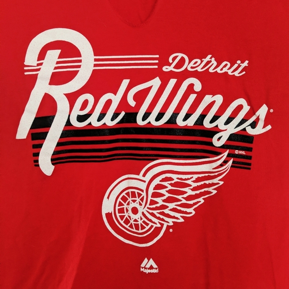 Red Wings Hockey Split Neck Tee - Picture 4 of 4